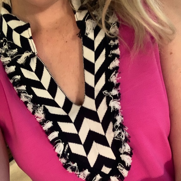 Crown & Ivy Dress - Picture 5 of 5